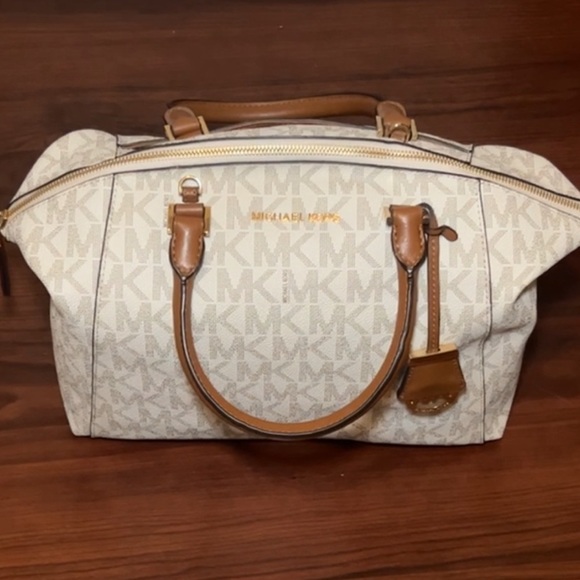 New Michael Kors Large Tote Bag Logo